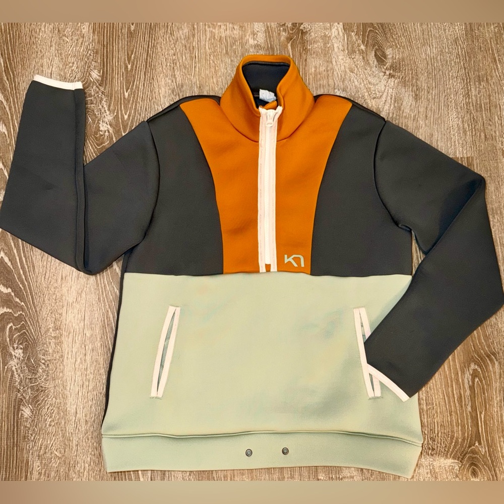Norwegian brand: Kari Traa Sanne Long Sleeve (no drawstring)